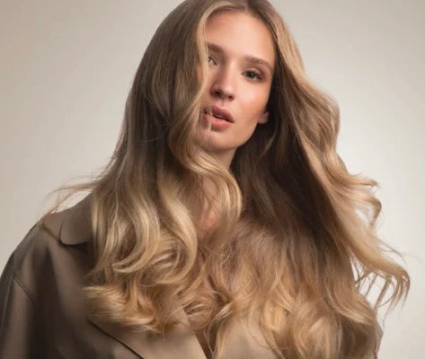 Comment espacer ses shampoings et éviter les cheveux gras ?