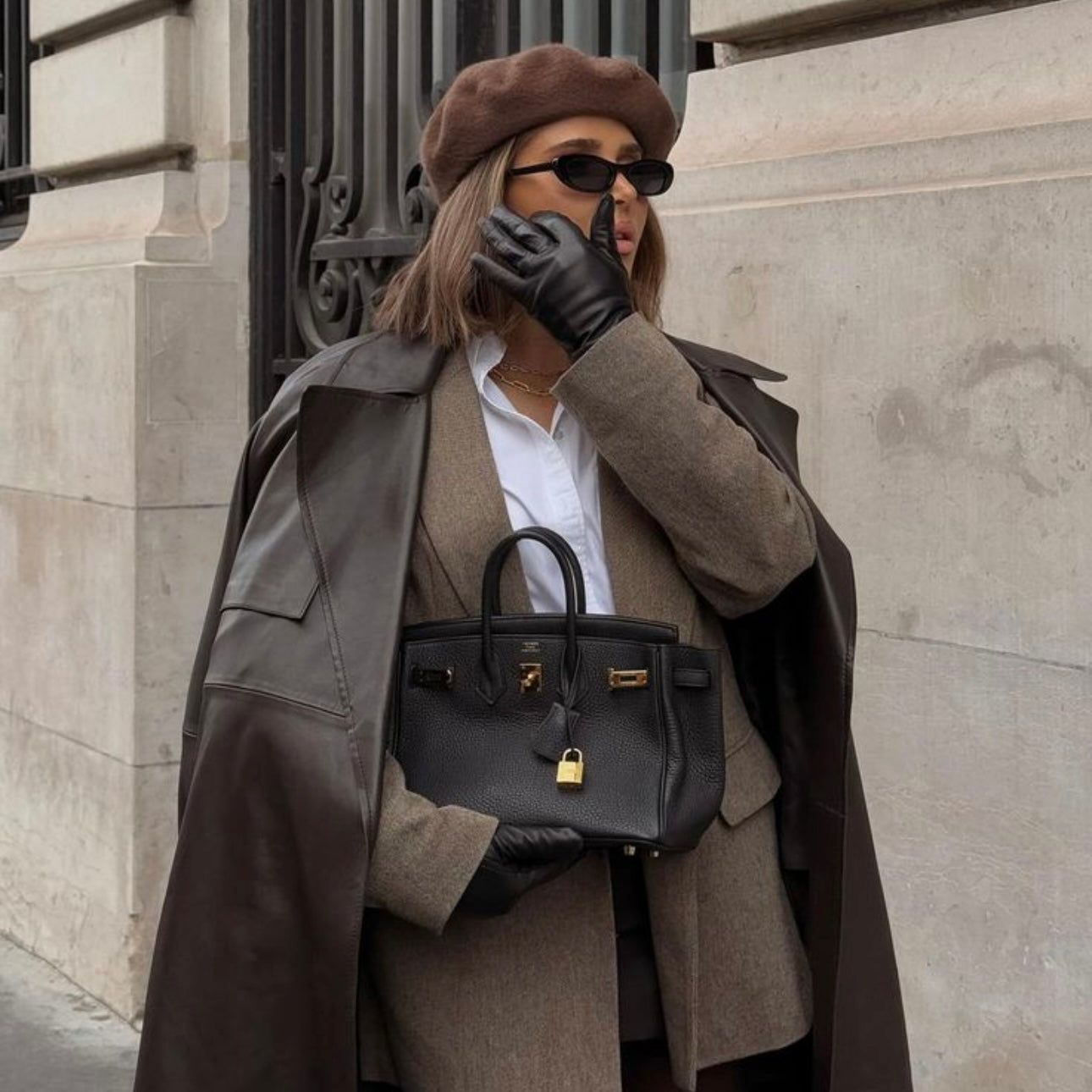 Humidité & pluie : astuces coiffures pour rester stylée en automne .